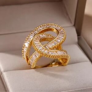 Classic Adjustable Gold and rhinestone Women's Ring
